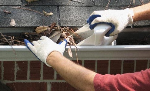 gutter-cleaning-and-leaf-removal